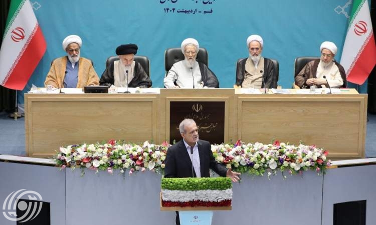 الرئيس الإيراني : نسعى إلى تعزيز الوحدة والأخوة مع جيراننا