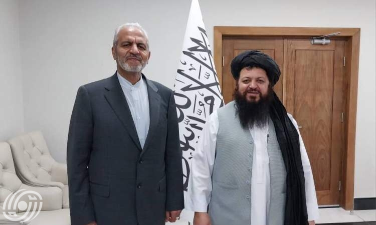 رئيس البعثة الإيرانية لدى افغانستان يجري مباحثات مع مسؤولين بالهيئة الحاكمة في هذا البلد