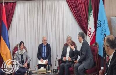 وزيرا العلوم الإيراني والأرمني يوقعان مذكرة تعاون