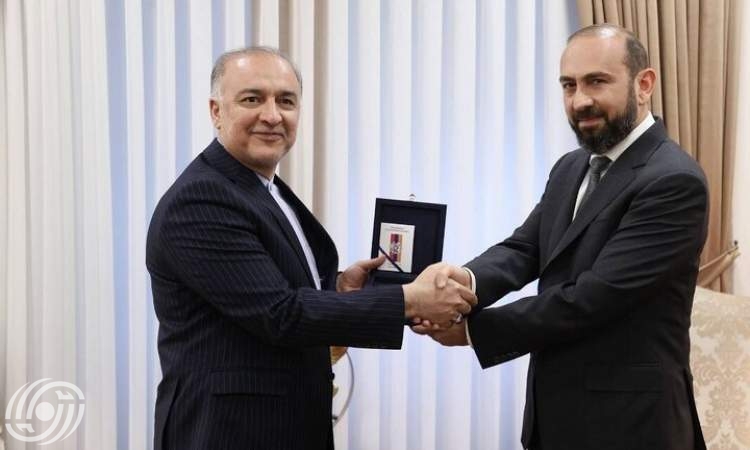 ارمينيا تمنح وسام الصداقة لسفير جمهورية إيران الإسلامية