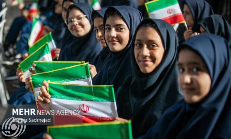 ايران تحتفل بانجازات النخب العلمية والرياضية