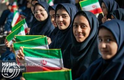 ايران تحتفل بانجازات النخب العلمية والرياضية