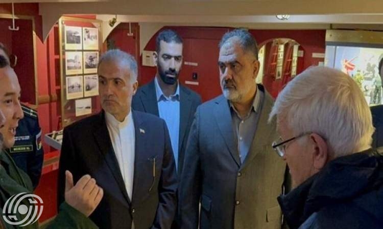 الادميرال ايراني يزور متحفين للبحرية الروسية في سانت بطرسبرغ