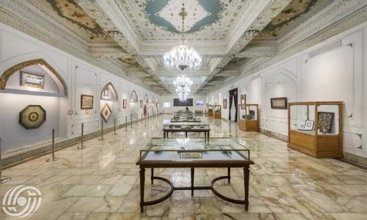 أبطال المصارعة يهدون ميدالياتهم لمتحف "العتبة المقدسة"