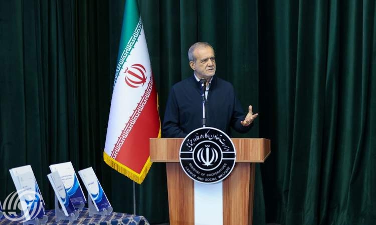 الرئيس بزشكيان : تطبيق العدالة رهن بالتعاون والتضامن والقناعة والايمان