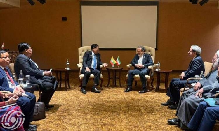 عراقجي یجری محادثات مع نظرائه على هامش اجتماع حركة عدم الانحياز