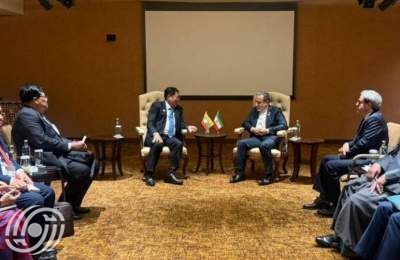 عراقجي یجری محادثات مع نظرائه على هامش اجتماع حركة عدم الانحياز