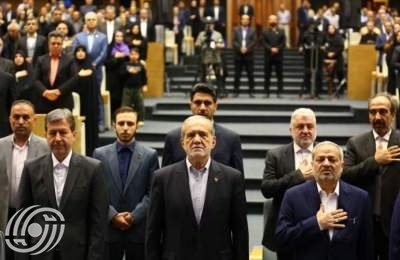 رئيس الجمهورية: ابناء ايران هم من صنعوا الصواريخ والطاقة النووية