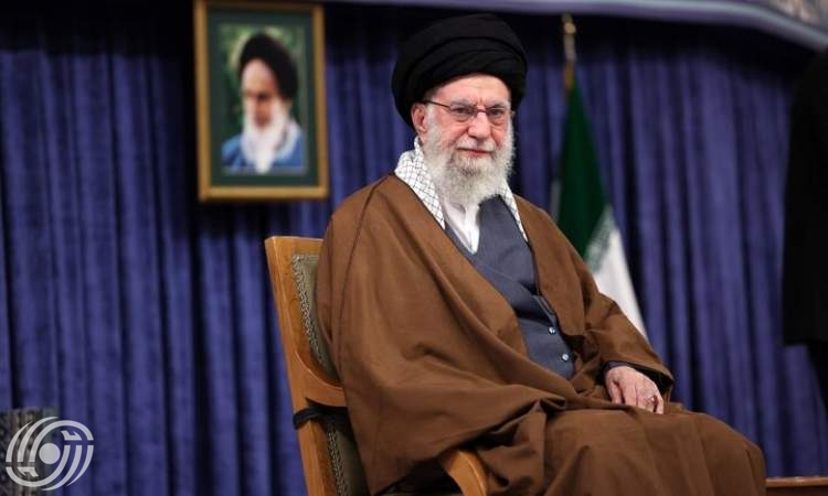 قائد الثورة يرد على ترامب ردا: ما شأنك أنت بأن تكون لدى ايران صناعة نووية أم لا؟ لا يخصك!