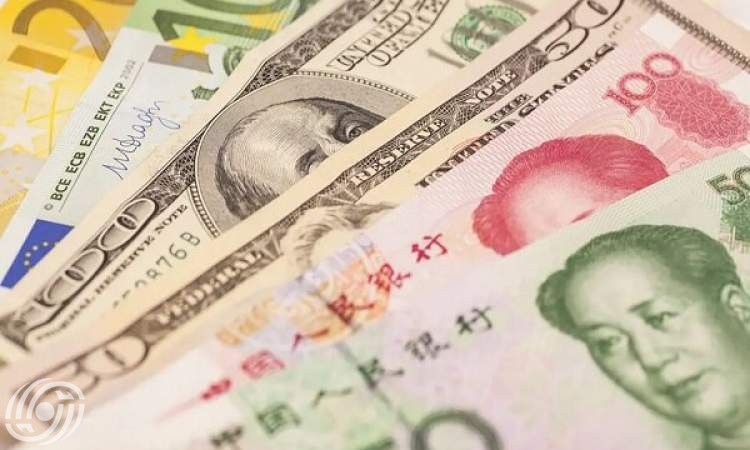 إطلاق خدمة تبديل الدولار إلى بطاقات مصرفية بالريال للسياح في المطارات.