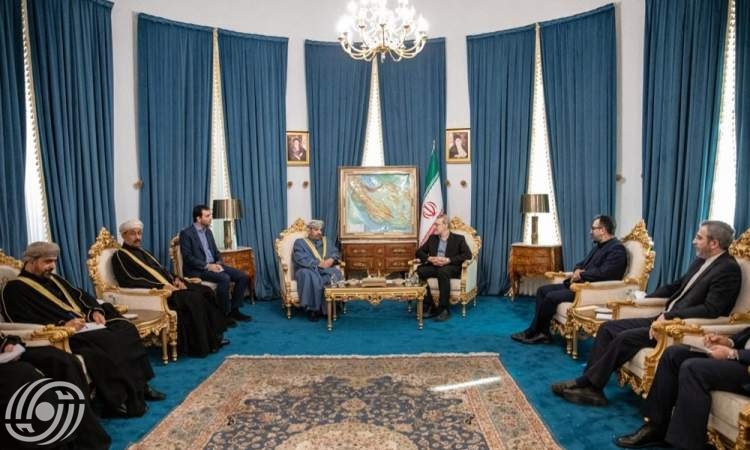 وزير الداخلية العماني يلتقي أمين المجلس الأعلى للأمن القومي الإيراني في طهران