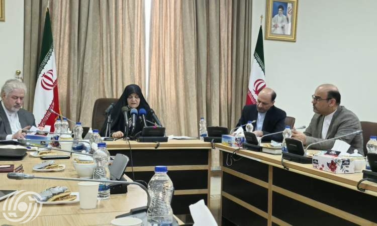 العقوبات الامريكية الأحادية على إيران هي في حقيقتها حرب شاملة ضد الشعب الايراني