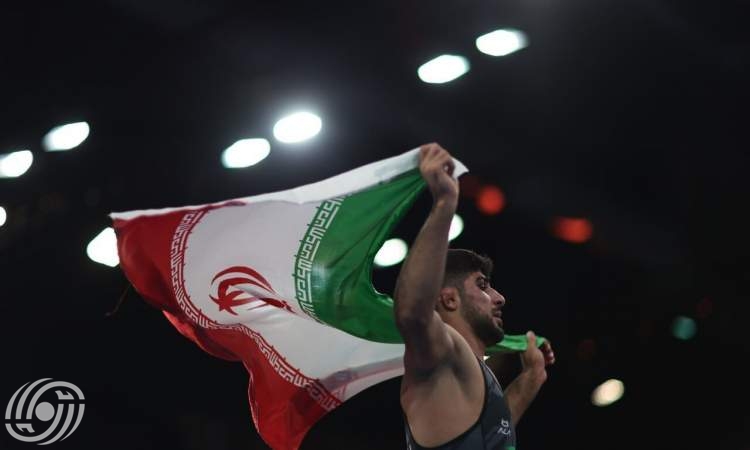 المصارعان الإيرانيان "إسماعيلي وعموزاد"  أفضل مصارعي العالم