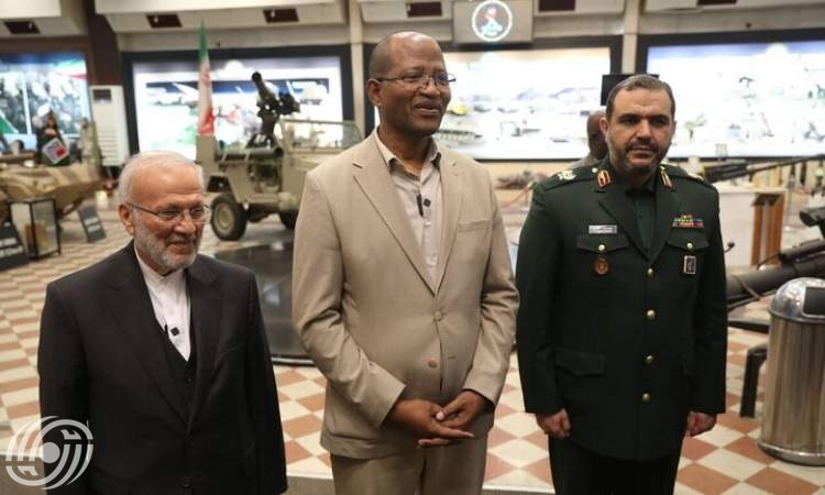 متكي: زيارة رئيس البرلمان الإثيوبي لإنجازات إيران الدفاعية تمثل فصلاً جديداً في العلاقات