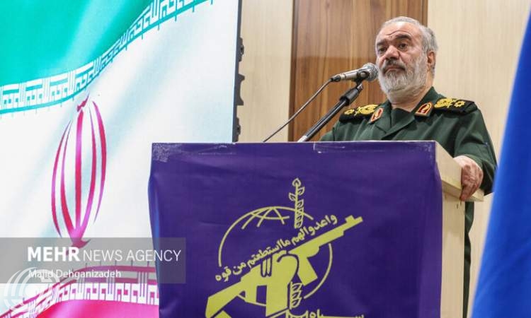 العميد فدوي: لم تنجح مؤامرات الأعداء ضد الجمهورية الإسلامية الإيرانية وهذا دليل على قوة ثورتنا