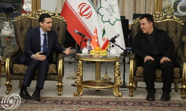 محادثات بين عمدة تبريز والقنصل التركي العام حول فرص التعاون المشترك